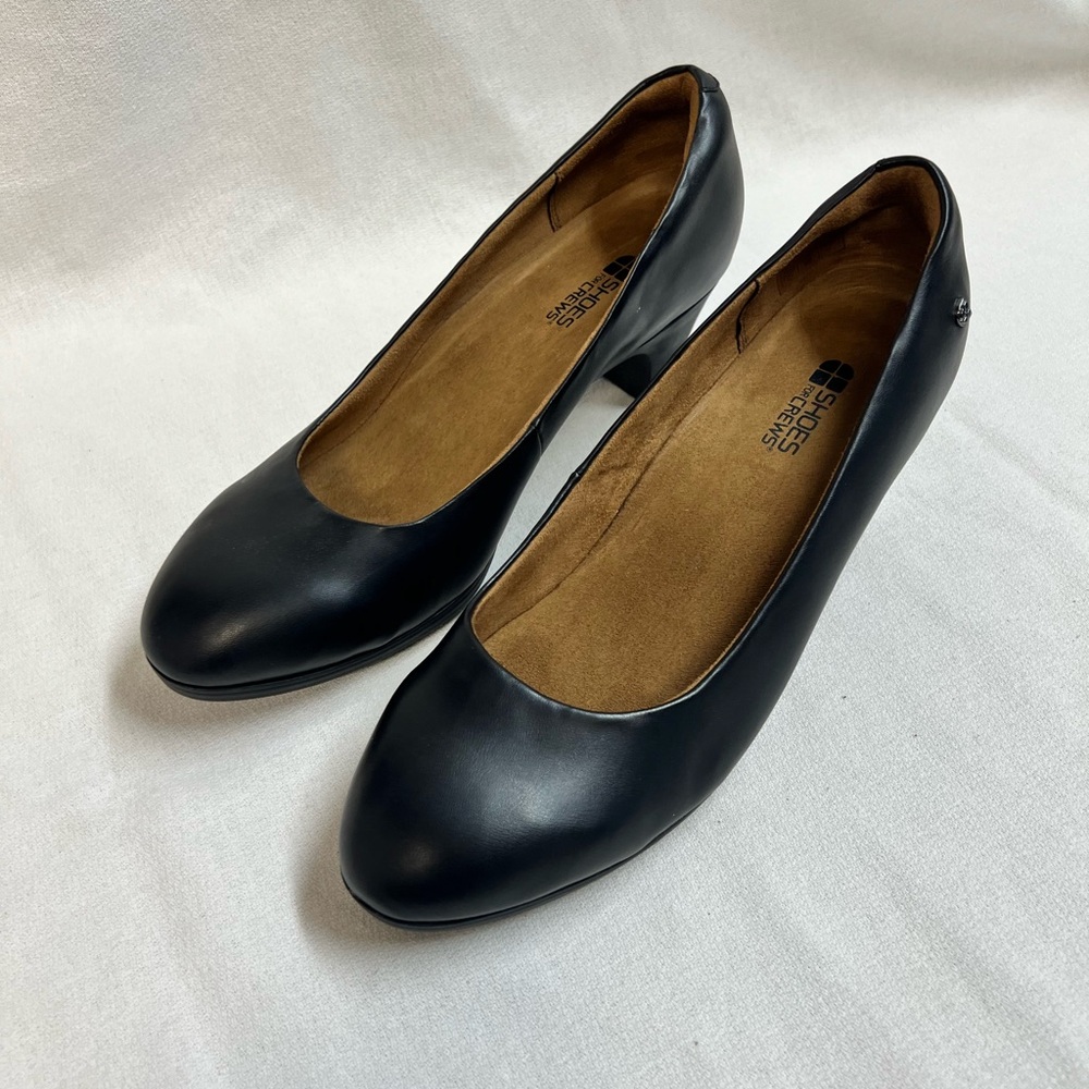 👠 Shoes for Crews classic black heels Disney guest relations 👠 - Picture 2 of 9